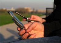 Trocar o celular todo ano pode comprometer o seu futuro.